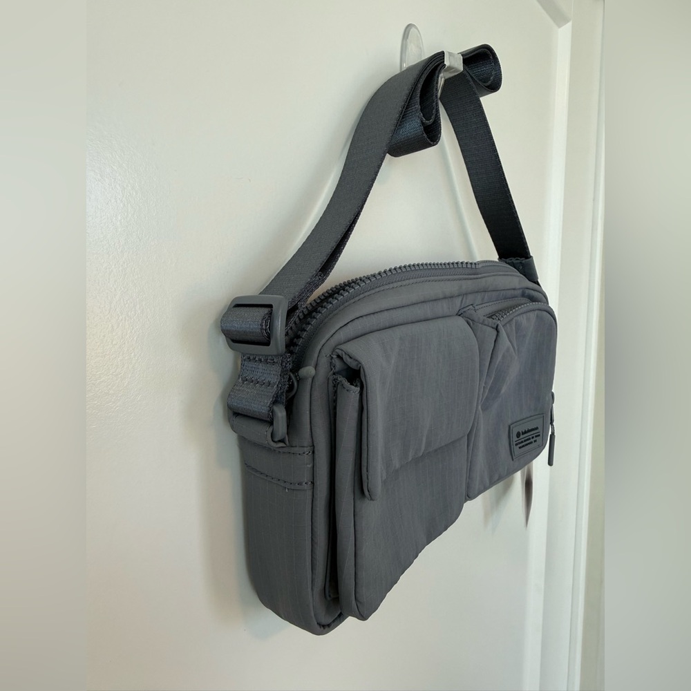 Lululemon Multi-Pocket Crossbody - Picture 2 of 7